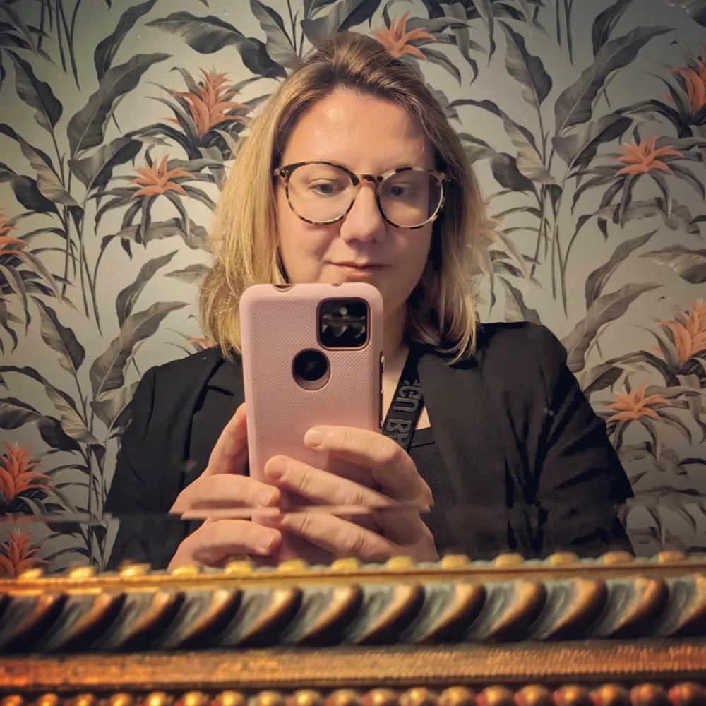 Meet your Posher, Jenna